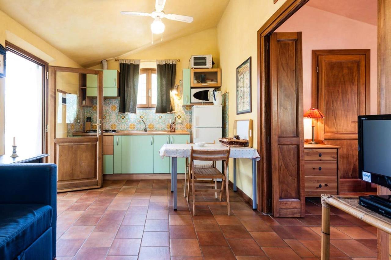 Villaer Charming In With Terrace And Shared Pool. Pisa