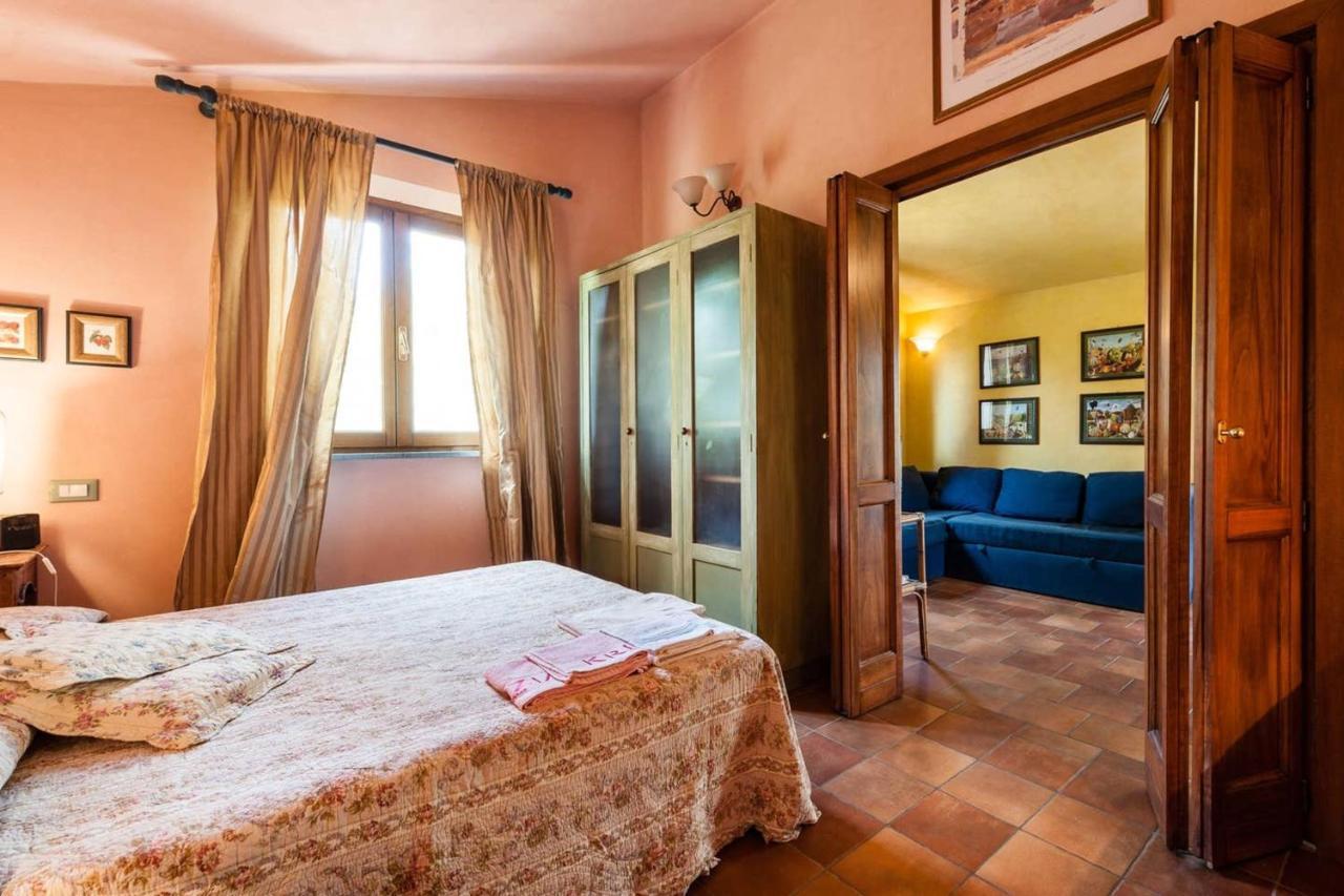 Charming In With Terrace And Shared Pool. Villaer Pisa