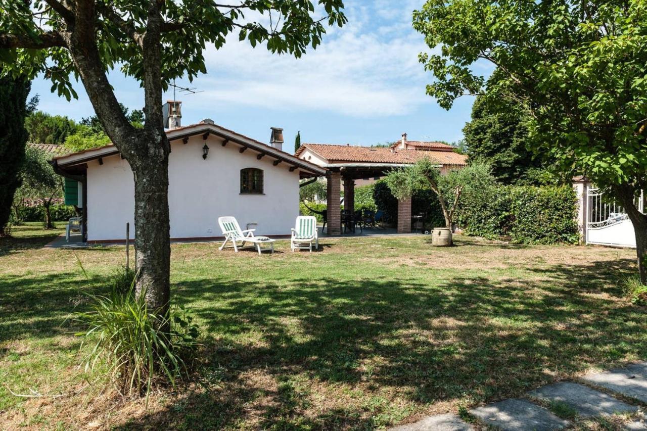 Charming In With Terrace And Shared Pool. Villaer *